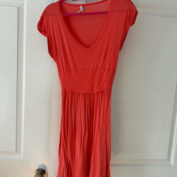 Splendid Scoop Neck Dress - Picture 1 of 3